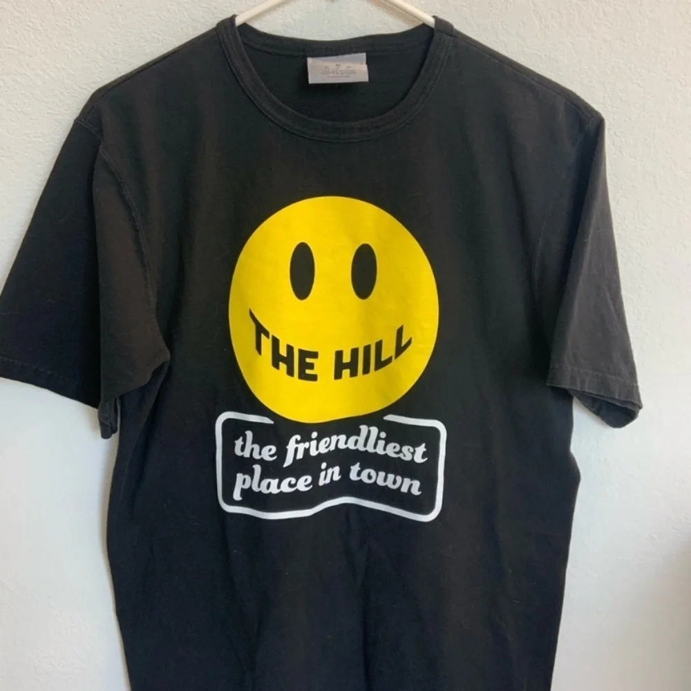 Champion Tee - Picture 3 of 9